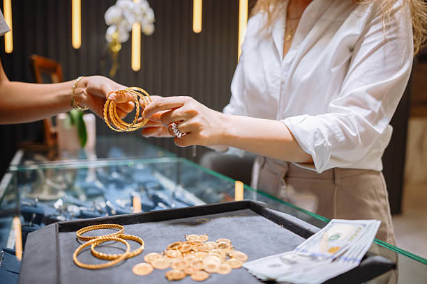 Shopping woman jewelry